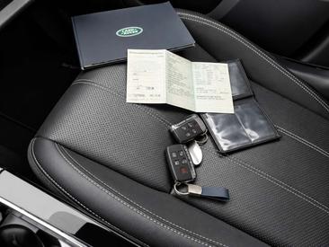 Land Rover Range Rover Velar R-Dynamic S Panorama 360° Kamera Leder Noir — photo 9