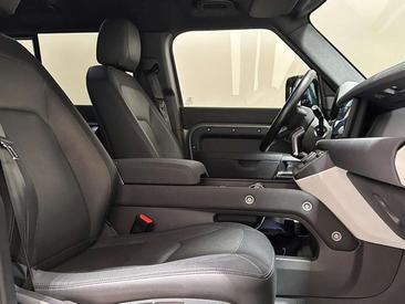 Land Rover Defender 110 X-Dynamic S Awd 3.0d I6 Mhev 200cv Auto — photo 3