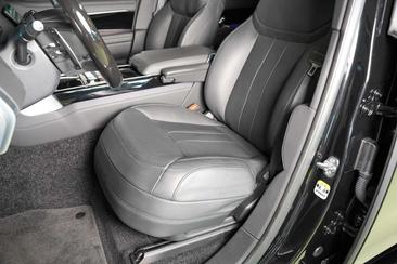 Land Rover Range Rover P550e Autobiography — photo 11