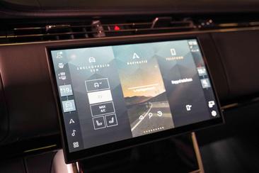 Land Rover Range Rover P550e Autobiography — photo 18