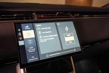 Land Rover Range Rover P550e Autobiography — photo 20