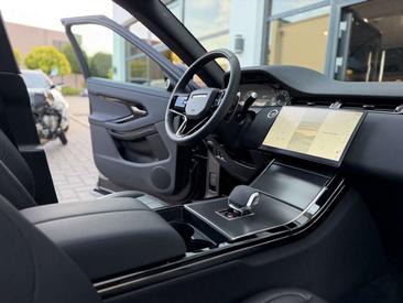 Land Rover Range Rover Evoque Hybrid Dynamic SE Black-Paket — photo 16
