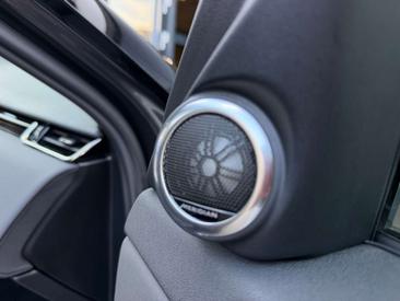Land Rover Range Rover Evoque Hybrid Dynamic SE Black-Paket — photo 18
