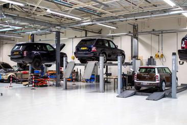 Land Rover Range Rover Sport SE Dynamic P460e — photo 46