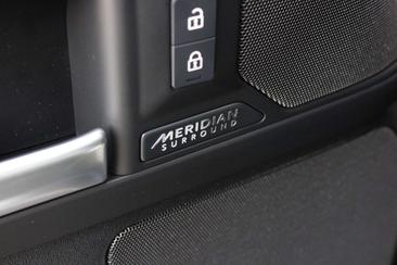 Land Rover Defender 110 X-Dynamic HSE P300e — photo 14