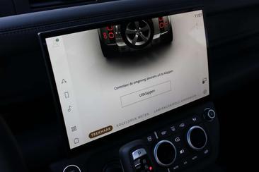 Land Rover Defender 110 X-Dynamic HSE P300e — photo 24
