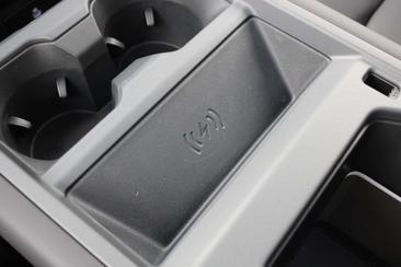 Land Rover Defender 110 X-Dynamic HSE P300e — photo 43