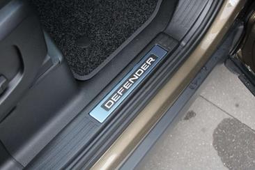 Land Rover Defender 110 X-Dynamic HSE P300e — photo 48