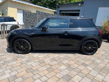 Mini Electric Cooper SE — photo 5