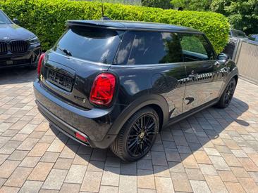Mini Electric Cooper SE — photo 6