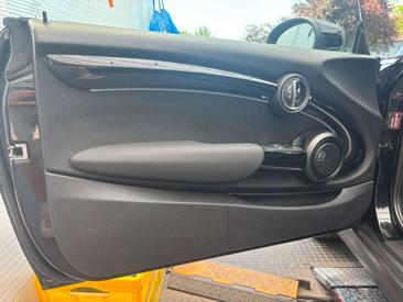 Mini Electric Cooper SE — photo 10
