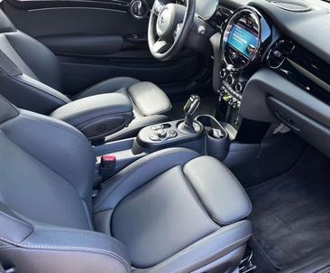 Mini Electric Cooper SE — photo 12