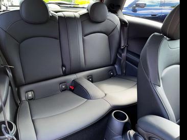 Mini Electric Cooper SE — photo 13