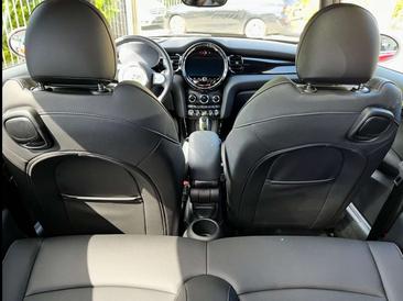 Mini Electric Cooper SE — photo 14