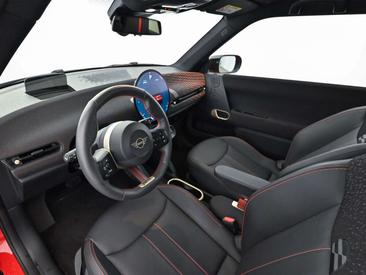Mini Electric JCW Cooper SE — photo 9