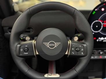 Mini Cabrio John Cooper Works — photo 28