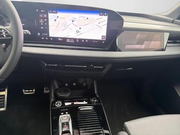 Audi Q6 SUV E-tron E-tron Quattro — photo 11