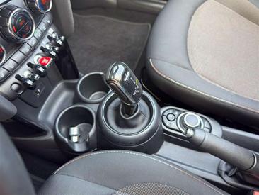 Mini Cabrio Essential One — photo 11