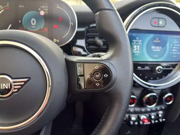 Mini Cabrio Essential One — photo 12