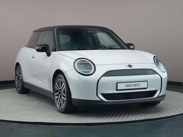 Mini Hatch Classic Cooper SE — photo 2