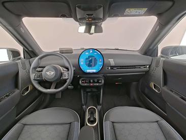 Mini Hatch Classic Cooper SE — photo 4