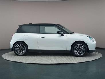 Mini Hatch Classic Cooper SE — photo 6