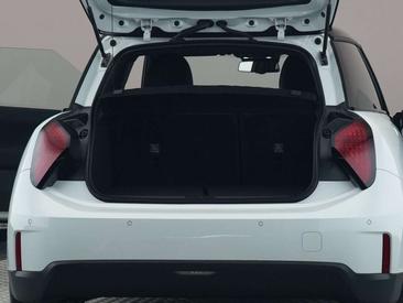 Mini Hatch Classic Cooper SE — photo 11