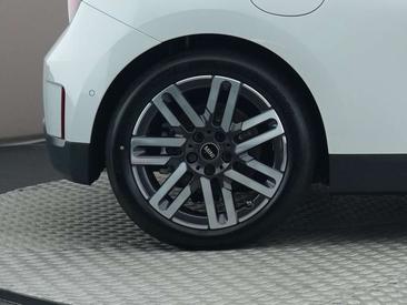 Mini Hatch Classic Cooper SE — photo 14
