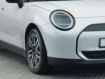 Mini Hatch Classic Cooper SE — photo 19