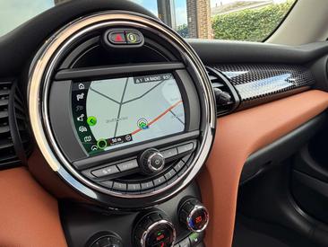Mini Cooper S — photo 17