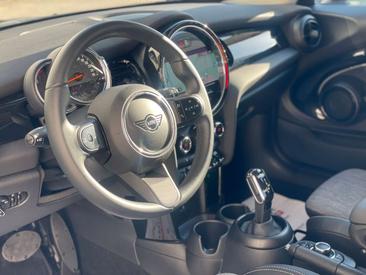 Mini Cooper — photo 11