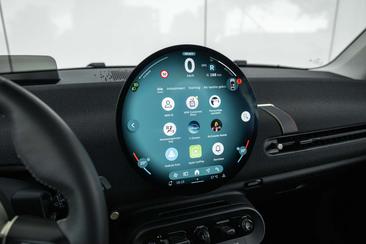 Mini Hatch Classic Cooper E — photo 24