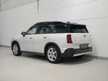 Mini Countryman COOPER SE — photo 4