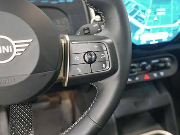 Mini Countryman COOPER SE — photo 15