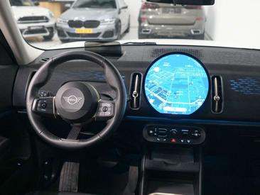 Mini Countryman COOPER SE — photo 20