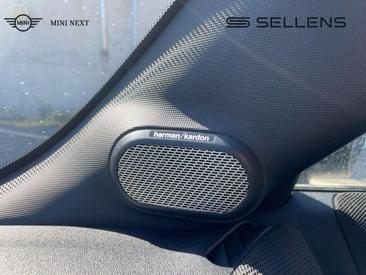 Mini Cooper JCW — photo 17