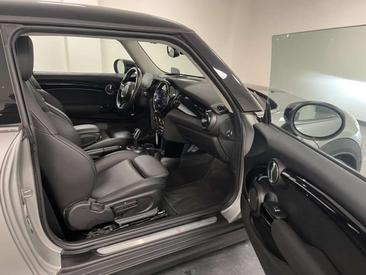 Mini Cooper S — photo 18