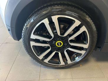 Mini Electric Cooper SE — photo 8