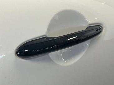 Mini Electric Cooper SE — photo 11