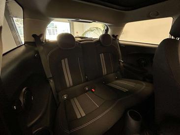 Mini Electric Cooper SE — photo 13