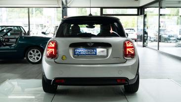Mini Electric Classic Cooper SE — photo 10