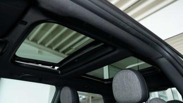 Mini Electric Classic Cooper SE — photo 23