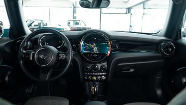 Mini Electric Classic Cooper SE — photo 24