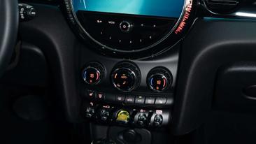 Mini Electric Classic Cooper SE — photo 29