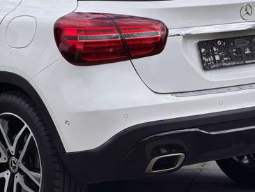 Mercedes GLA 220 — photo 10