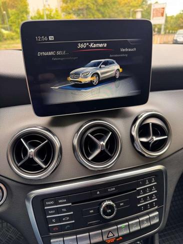Mercedes GLA 220 — photo 19
