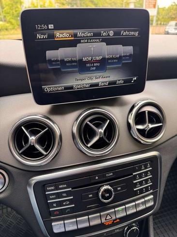Mercedes GLA 220 — photo 20