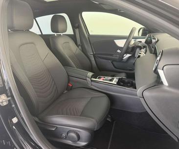 Mercedes Classe A 180 Night Edition — photo 24