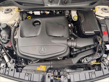 Mercedes GLA 220 — photo 26
