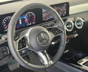 Mercedes Classe A 180 Night Edition — photo 28